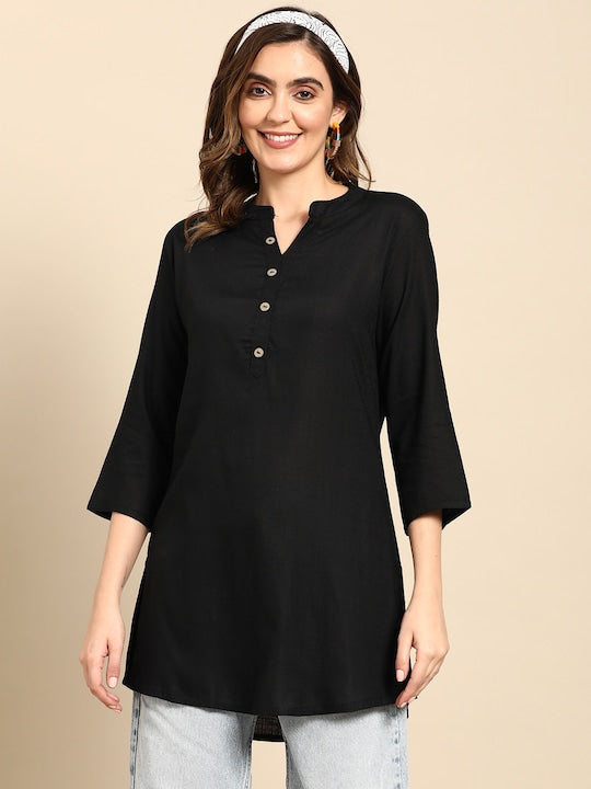 Women Solid Mandarin Collar Kurti