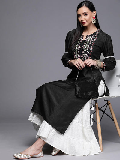 Black Embroidered Chanderi Silk Kurta