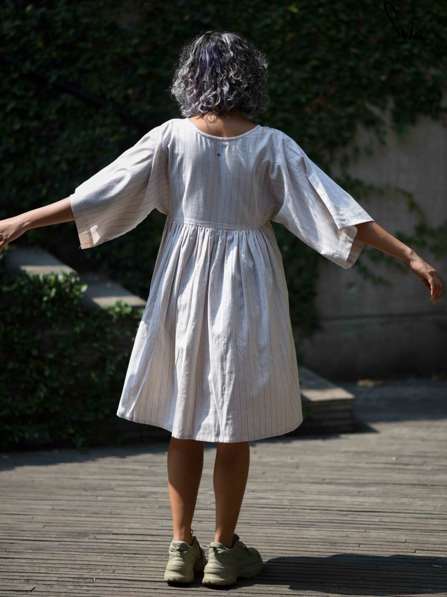 DATE AT THE LIBRARY (DRESS)